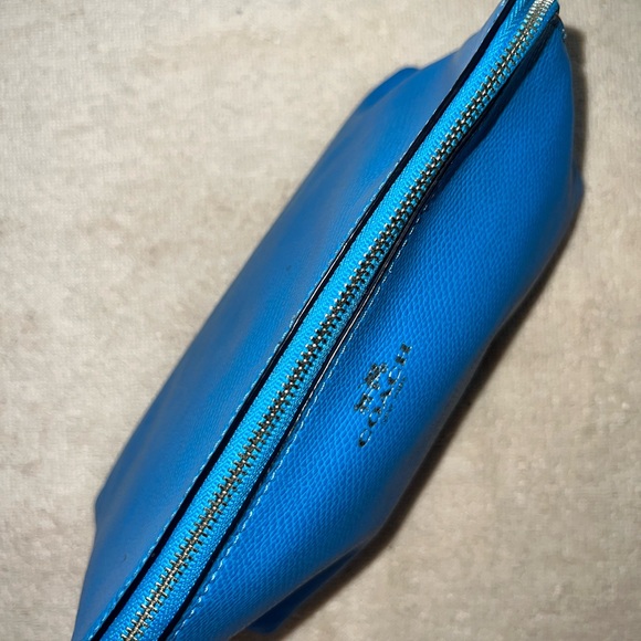 Coach Cosmetic Case 22 - A1680-F53387 - Picture 8 of 11